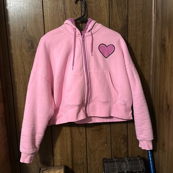 So cute crop hoddie! In pink and purple. - Picture 1 of 4
